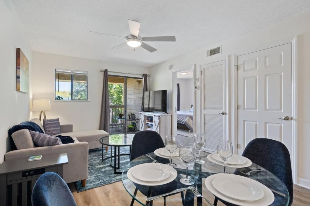 Apartment Peaceful Treetop - 2br/2ba *