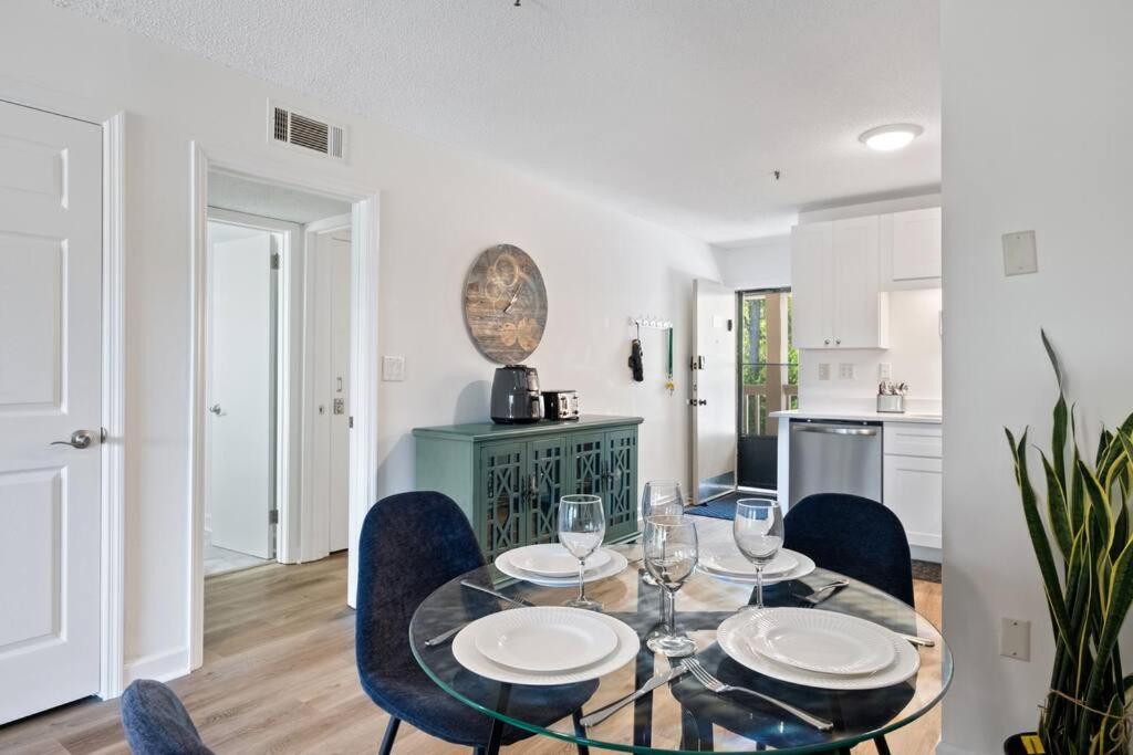 Apartment Peaceful Treetop - 2br/2ba *