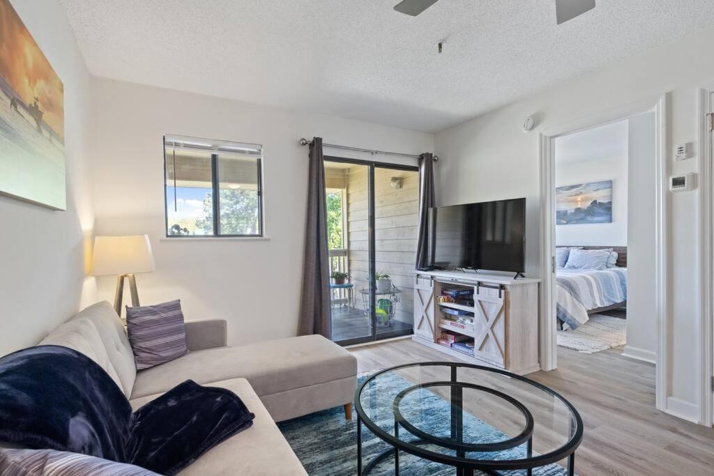 Apartment Peaceful Treetop - 2br/2ba